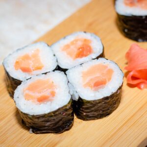 Salmon Nigiri (2 pcs)